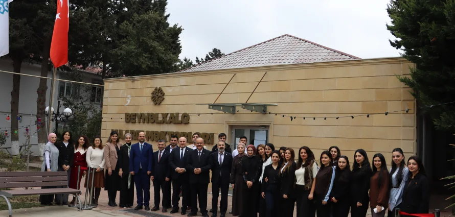 Türkiyə Maarif Vəqfinin İdarə Heyətinin üzvü Ahmet Türkben Nəsimi və Gənclik kampuslarımızı ziyarət edib.